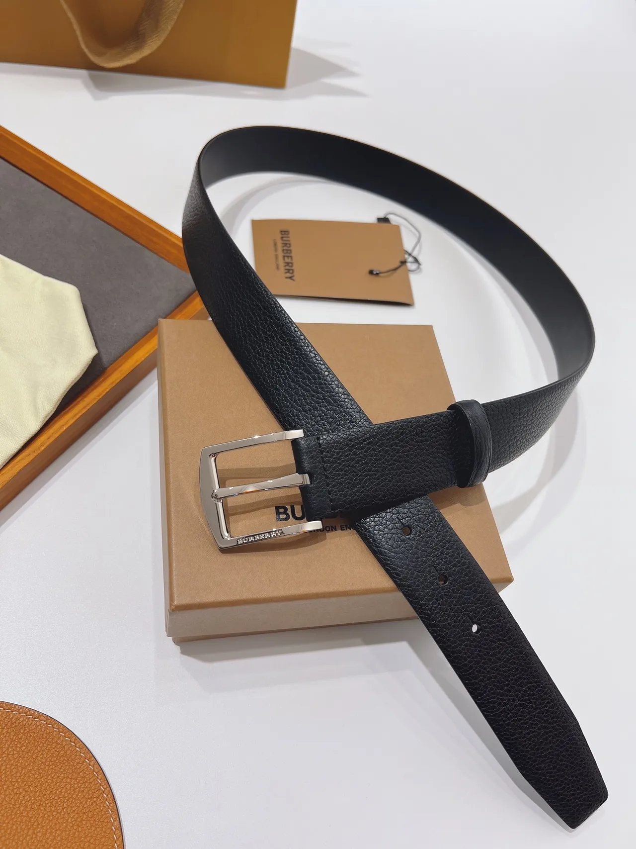 Burberry Black Silver Pebbled Rectangular Buckle Leather Belt 4