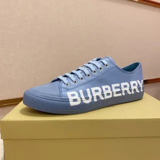 Burberry नीली सफेद लो-टॉप लोगो-प्रिंट साइड लाइफस्टाइल स्नीकर