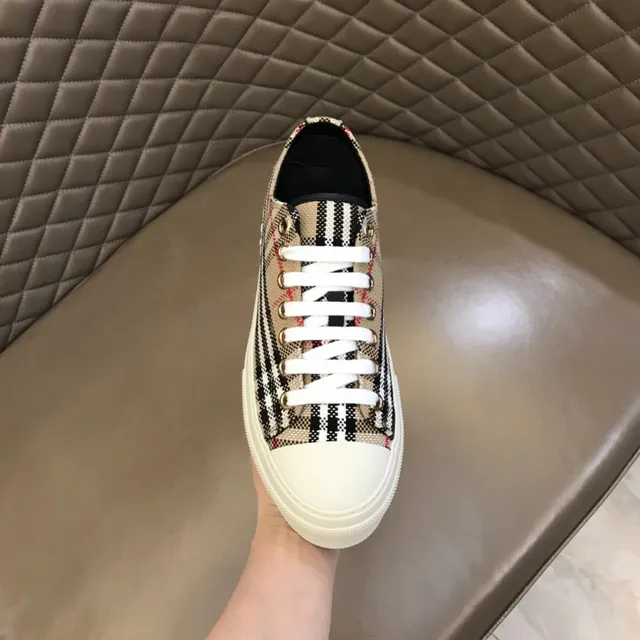 Burberry Check Pattern Low-Top Platform Lifestyle Sneakers 4
