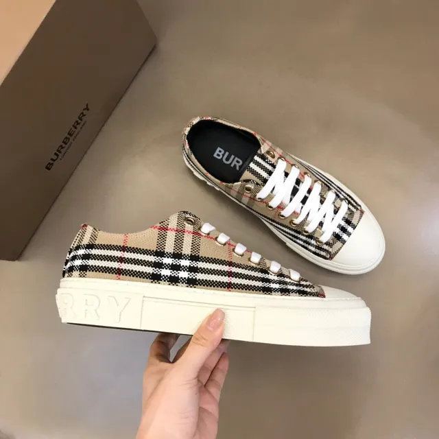 Burberry Check Pattern Low-Top Platform Lifestyle Sneakers 6