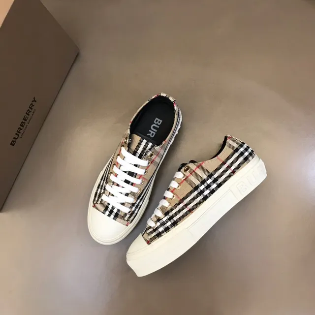 Burberry Check Pattern Low-Top Platform Lifestyle Sneakers 8