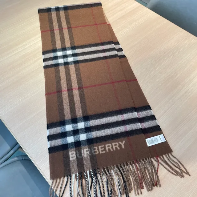 Burberry Classic Check وشاح بني بيج أسود أبيض الكشمير 6
