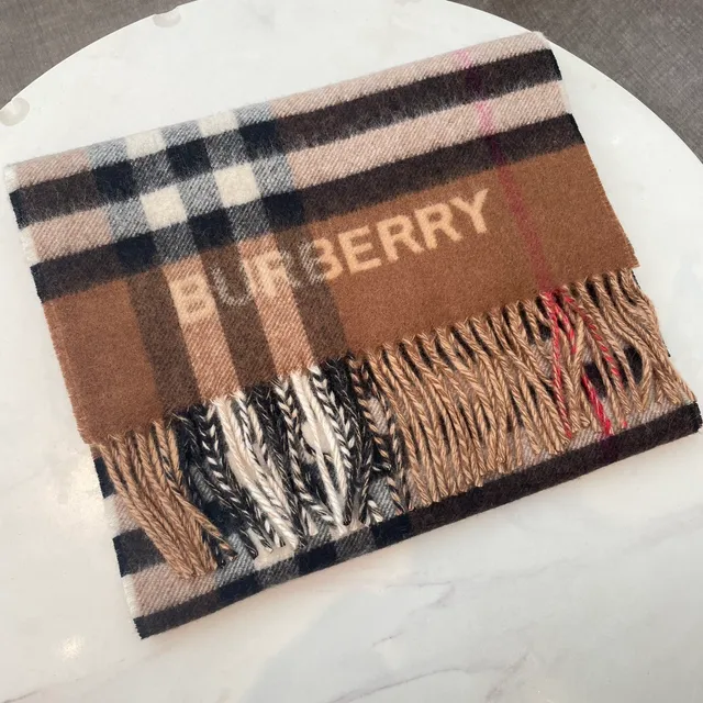 Burberry Classic Check وشاح بني بيج أسود أبيض الكشمير 8