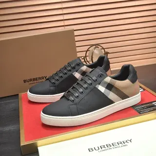 Burberry Knight Black and House Check Lifestyle Sneakers