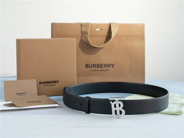 Burberry Knight Black Pebbled Leather Belt 9