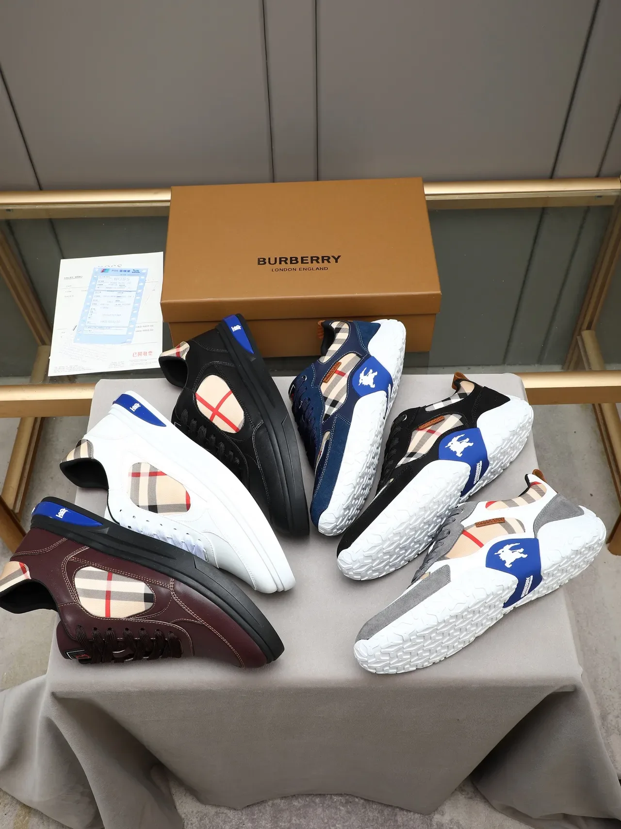 Burberry Knight Sneakers à Panneaux Check Semelle Sculptée Chunky 2