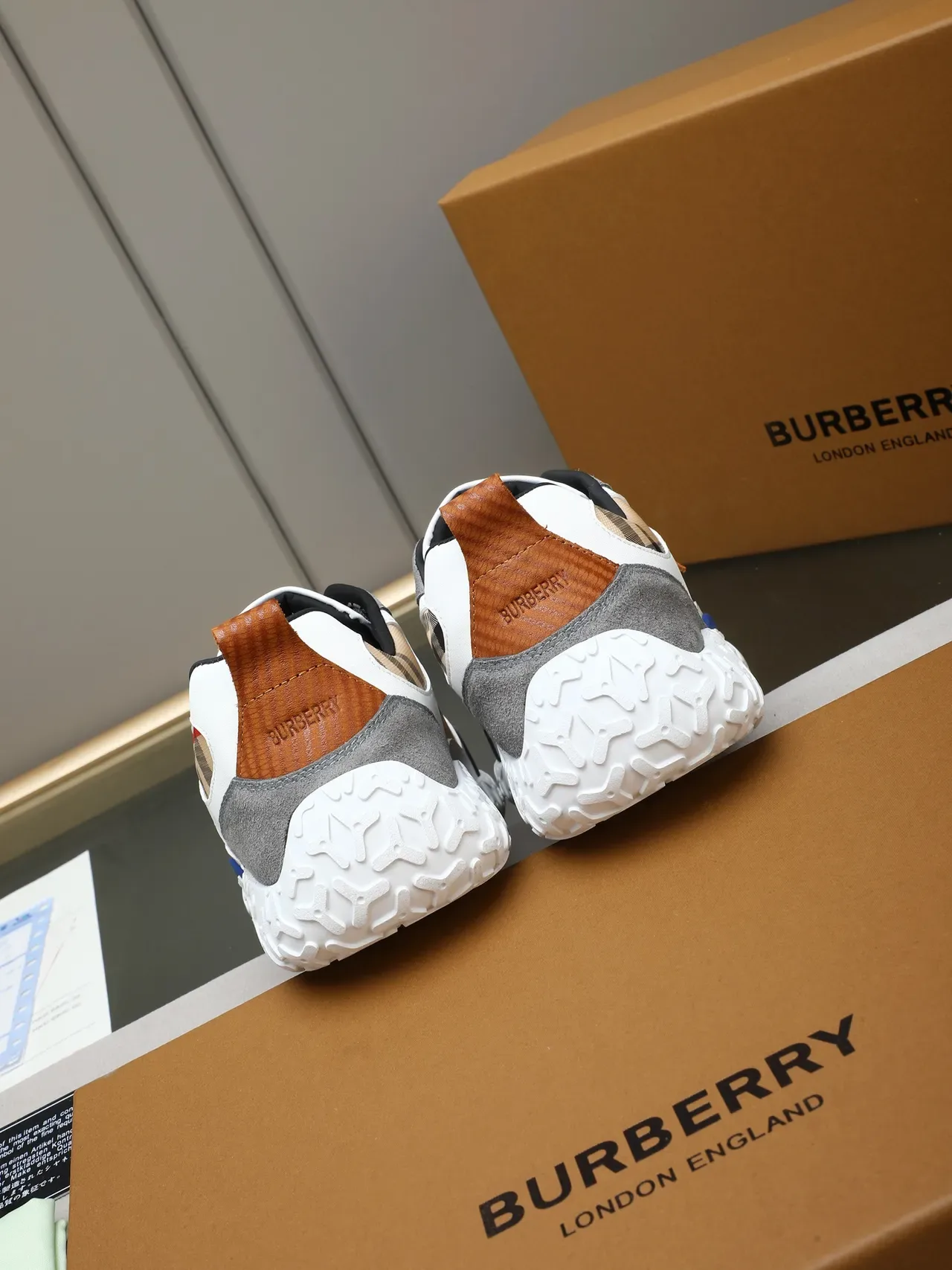 Burberry Knight Sneakers à Panneaux Check Semelle Sculptée Chunky 4