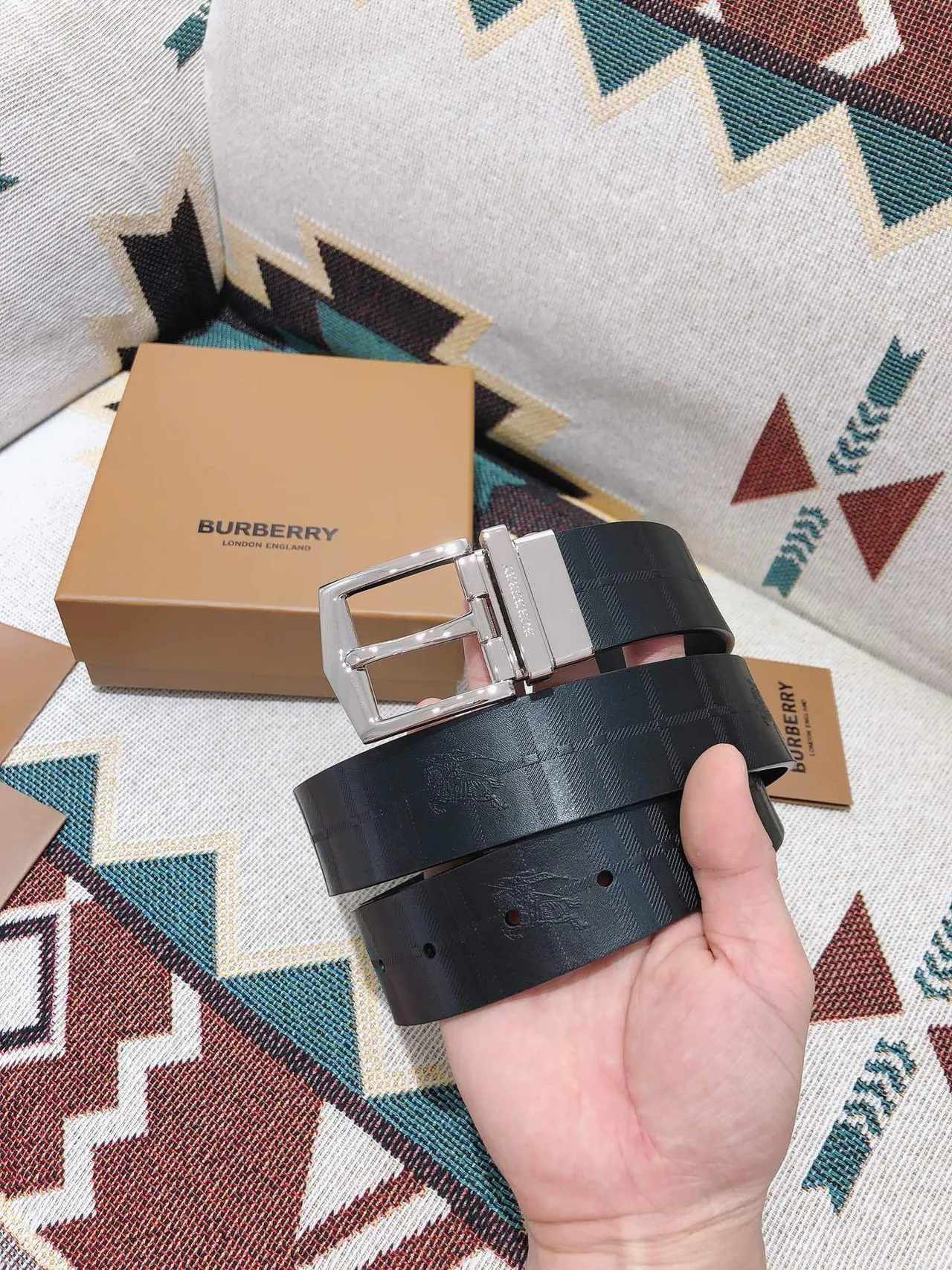 Burberry Knight Reversible Black Leather Belt 4