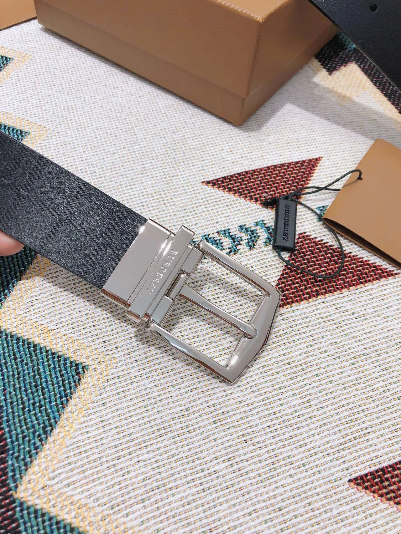 Burberry Knight Reversible Black Leather Belt 6
