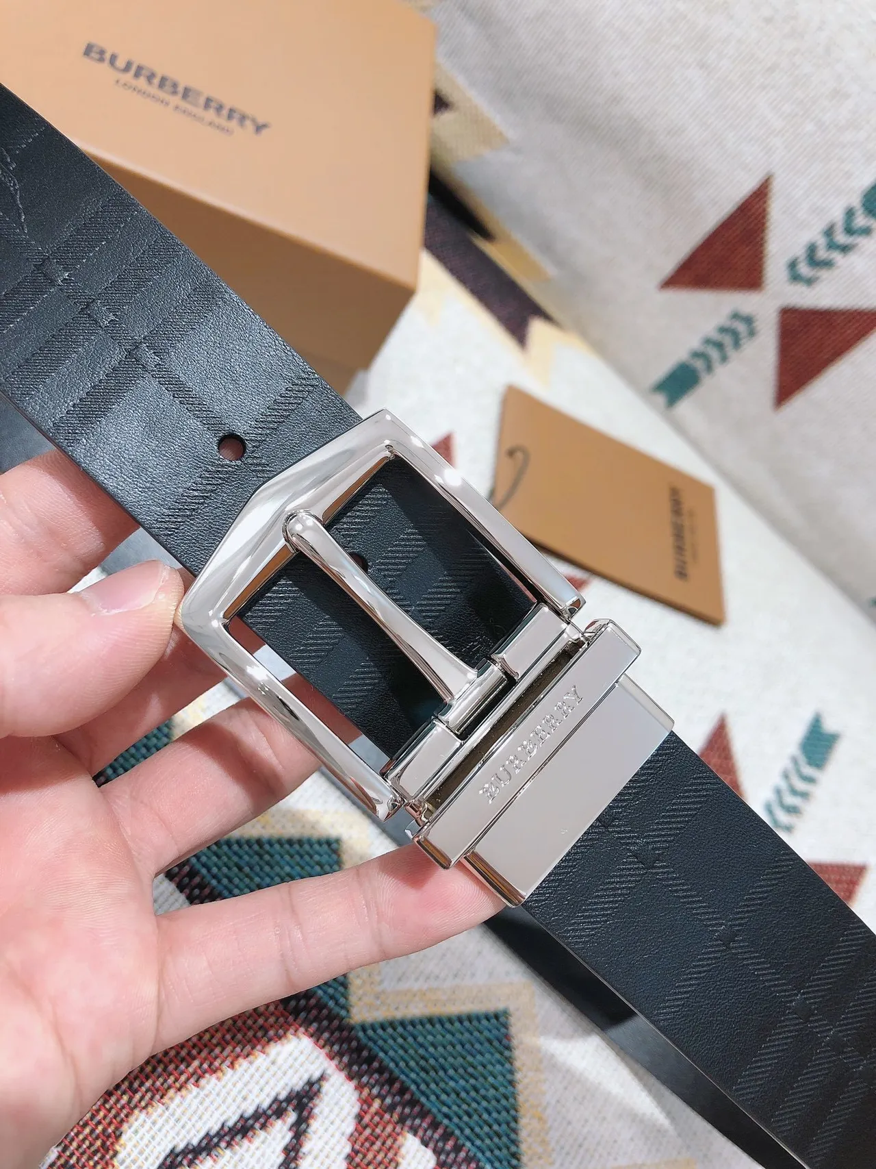 Burberry Knight Reversible Black Leather Belt 7