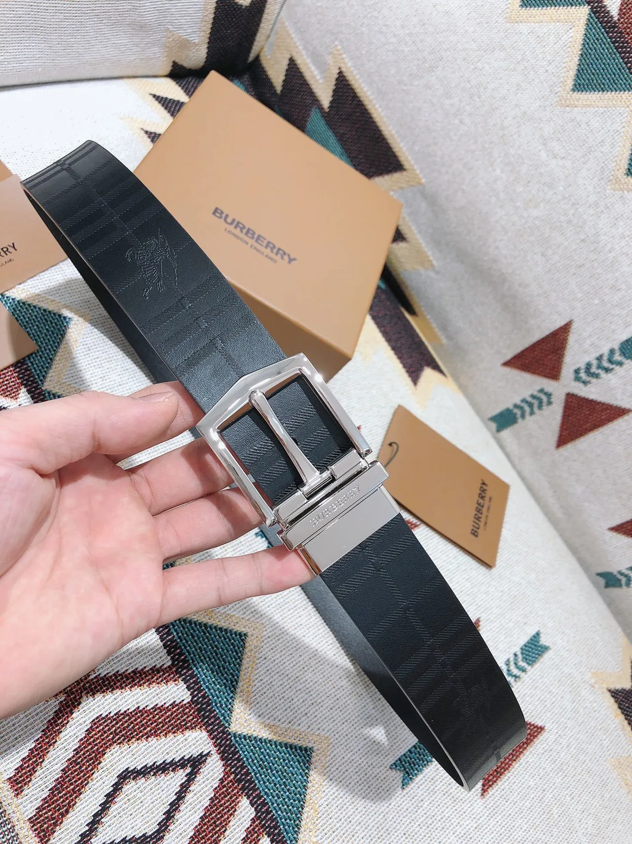 Burberry Knight Reversible Black Leather Belt 8