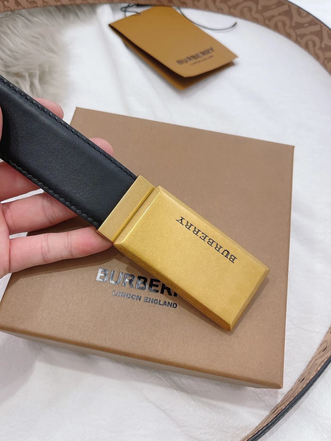 Burberry Knight উল্টানো যোগ্য Monogram কালো চামড়ার বেল্ট 5