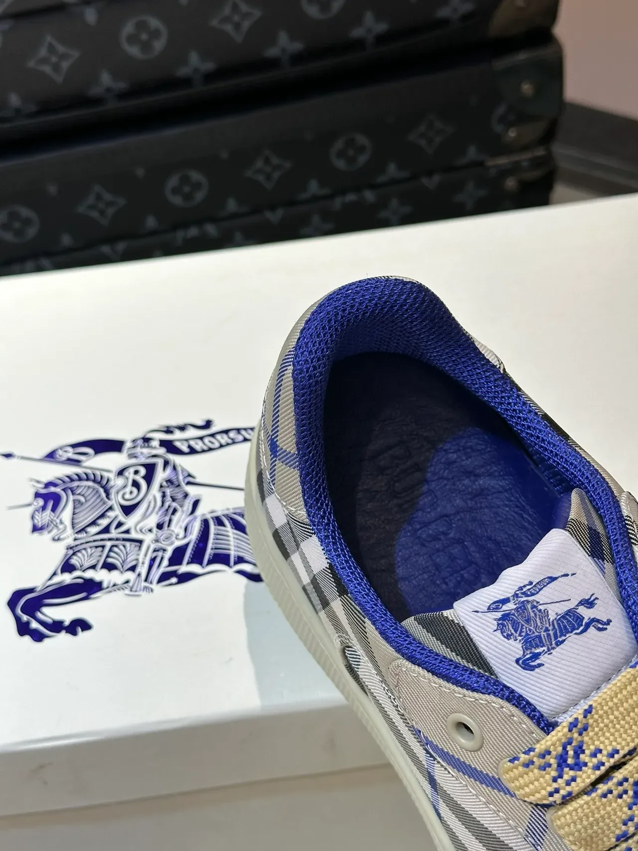 Burberry Tênis Plaid Low-Top Lifestyle 2