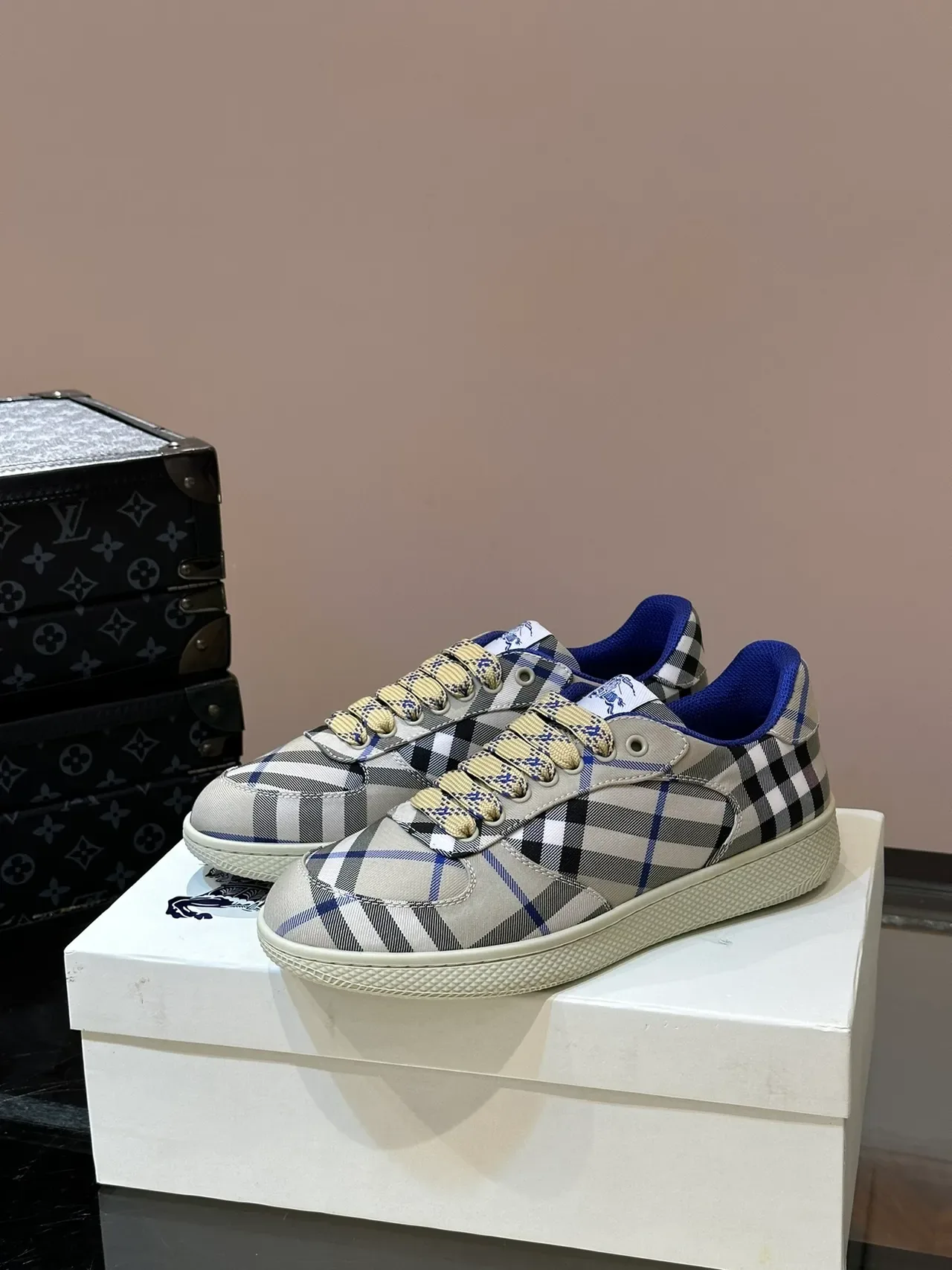 Burberry Tênis Plaid Low-Top Lifestyle 5