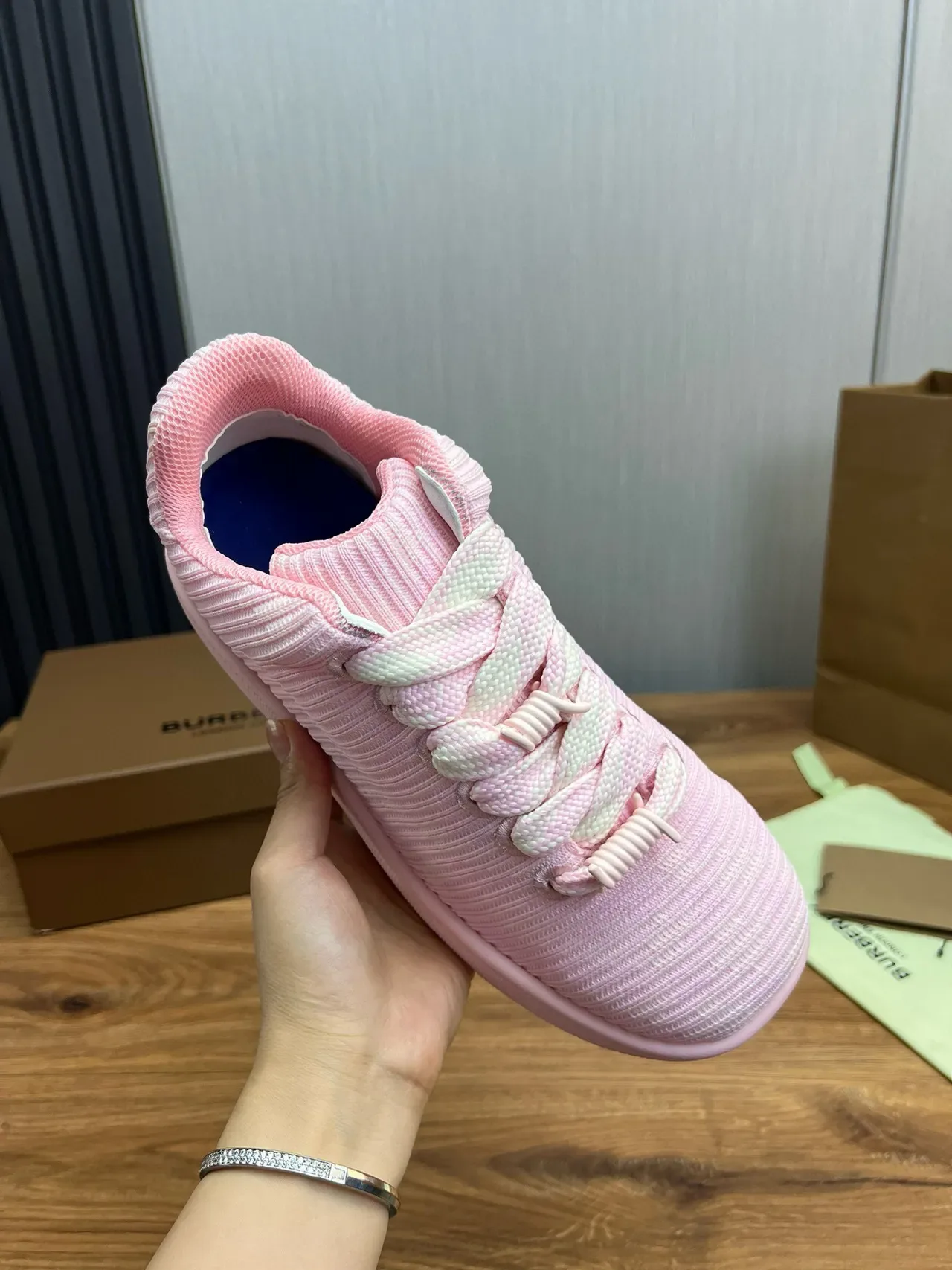 Burberry Tricô Canelado Rosa Sneaker Lifestyle 7