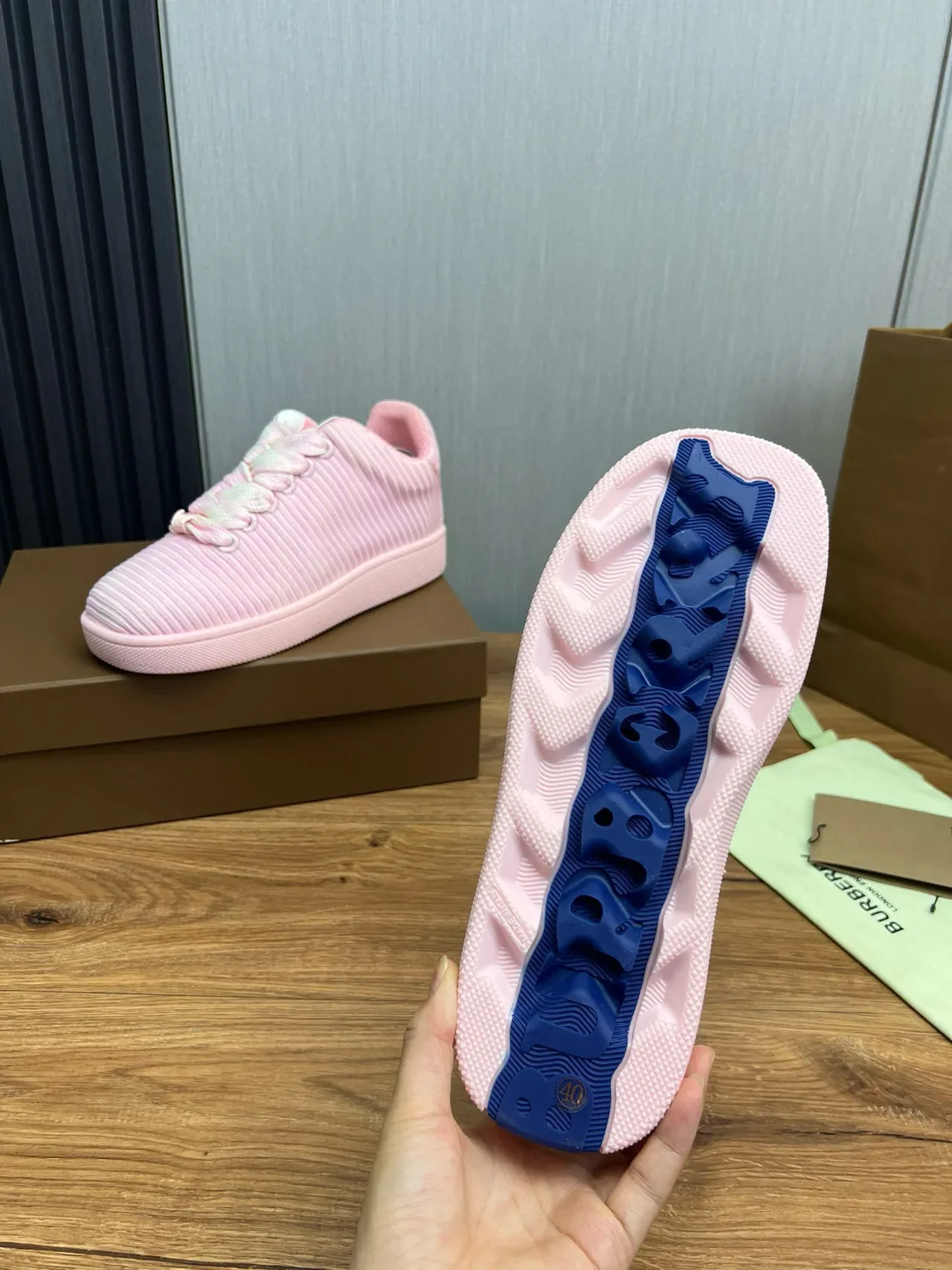 Burberry Tricô Canelado Rosa Sneaker Lifestyle 9