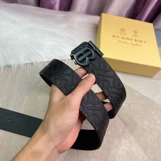Burberry TB Monogram কালো চামড়ার বেল্ট