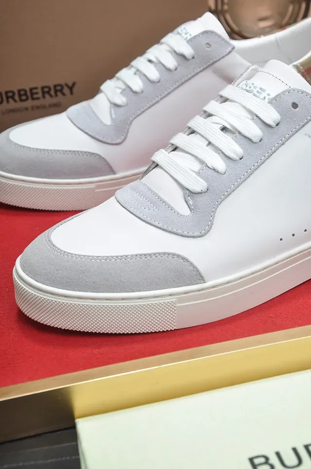Burberry Sneakers Lifestyle Blanc Gris Low-Top Híbrides Cuir-Suede 3