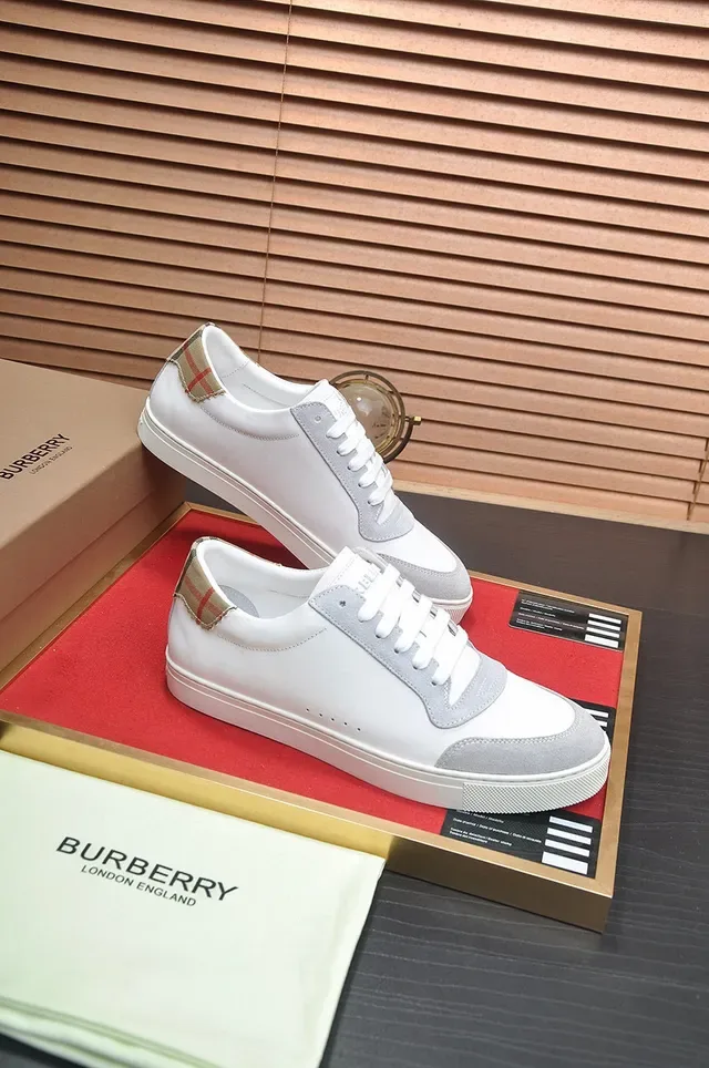 Burberry Sneakers Lifestyle Blanc Gris Low-Top Híbrides Cuir-Suede 5