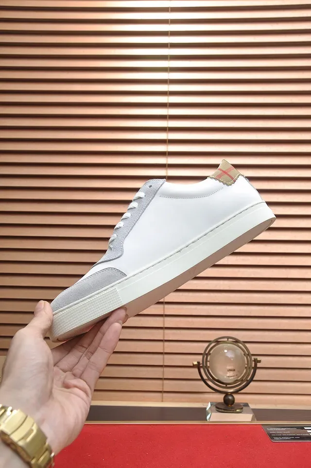 Burberry Sneakers Lifestyle Blanc Gris Low-Top Híbrides Cuir-Suede 6
