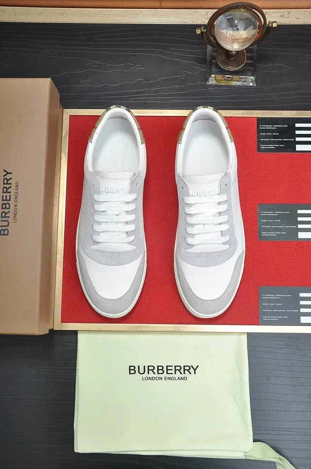 Burberry Sneakers Lifestyle Blanc Gris Low-Top Híbrides Cuir-Suede 9