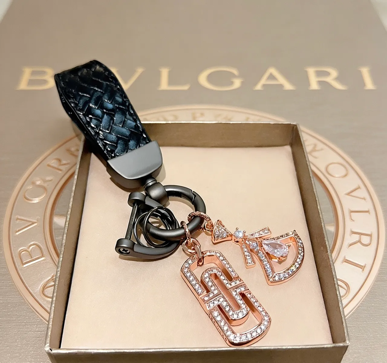 Bvlgari Or Noir Sangle Cuir Tressé Métal Rose Bijoux 5