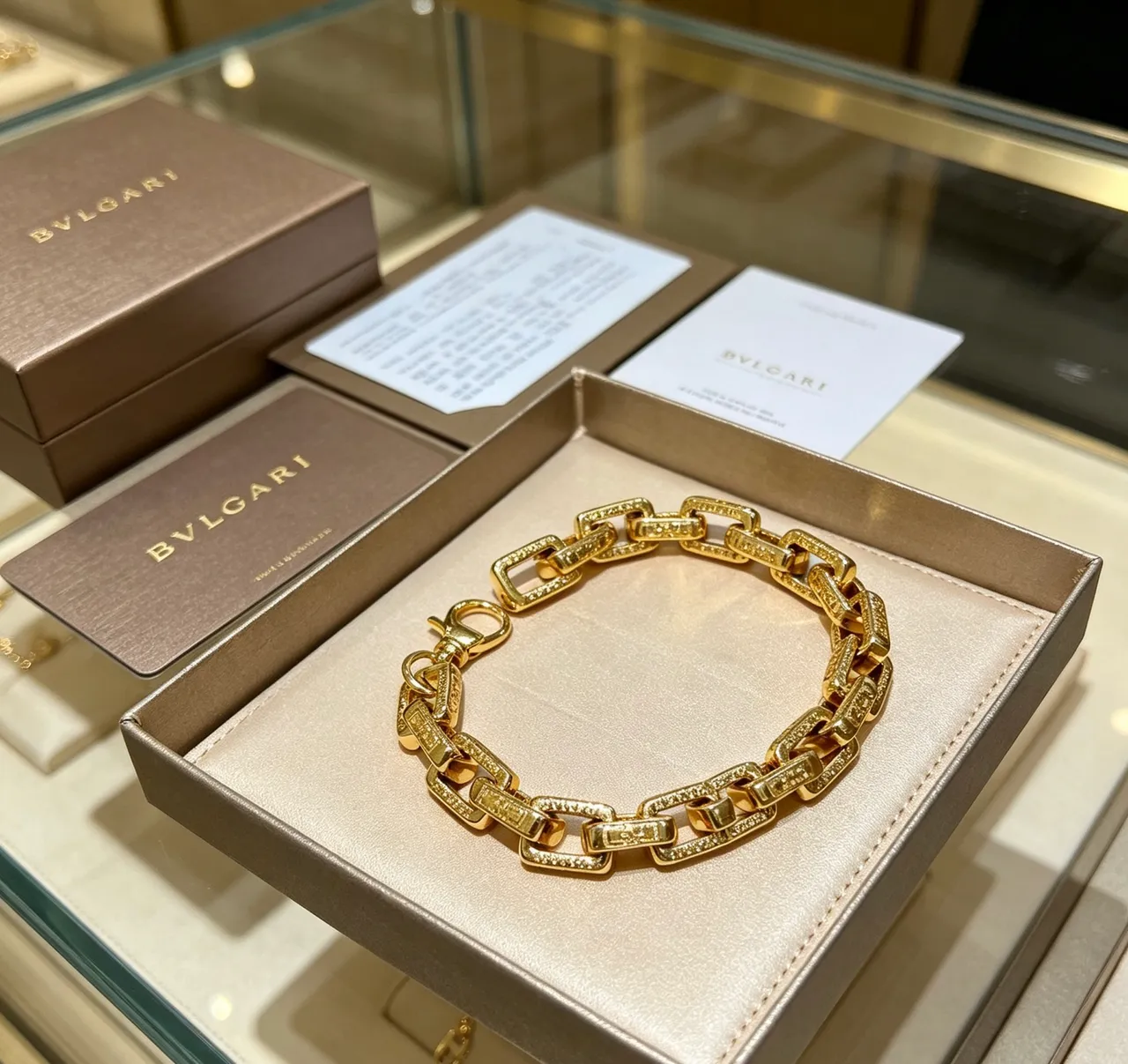 Bvlgari Bulgari Bulgari Gold Rectangular Link Bracelet 3
