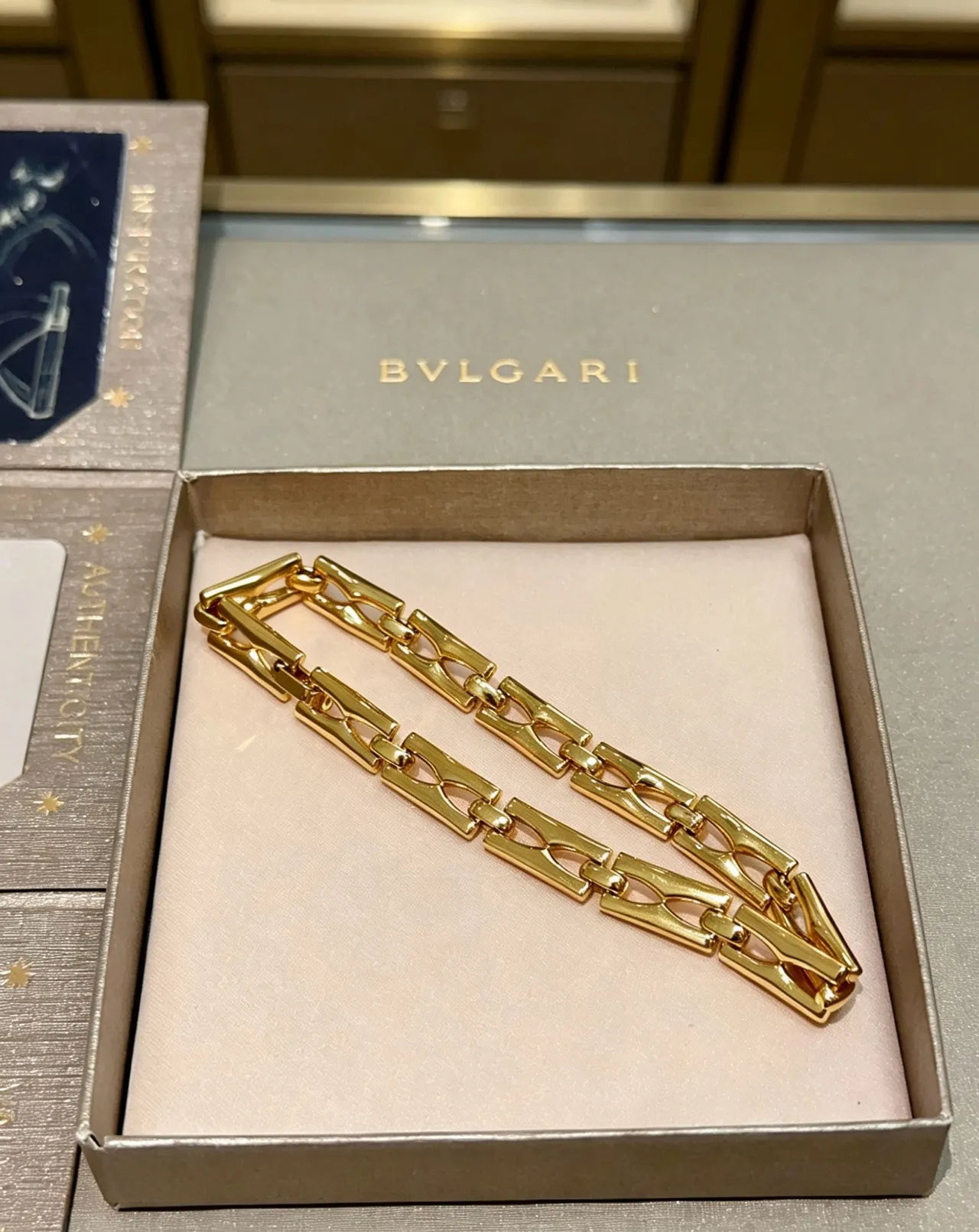 Bvlgari Bulgari Bulgari Gold Rectangular Link Bracelet 4