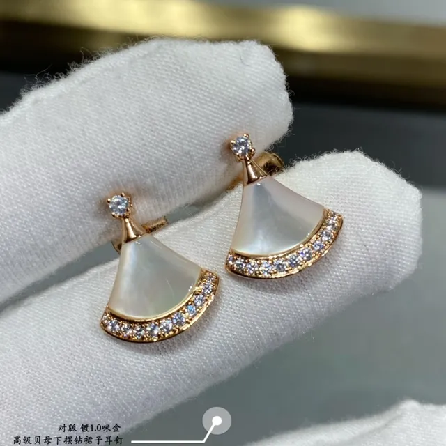 Bvlgari Divas’ Dream Boucles d'oreilles en émail et gemmes en forme d'éventail 3