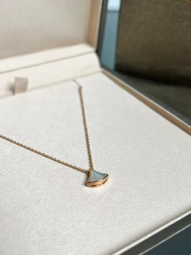 Bvlgari Divas’ Dream colar em forma de leque de madrepérola 5