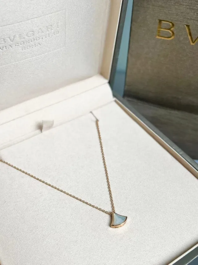 Bvlgari Divas’ Dream colar em forma de leque de madrepérola 6