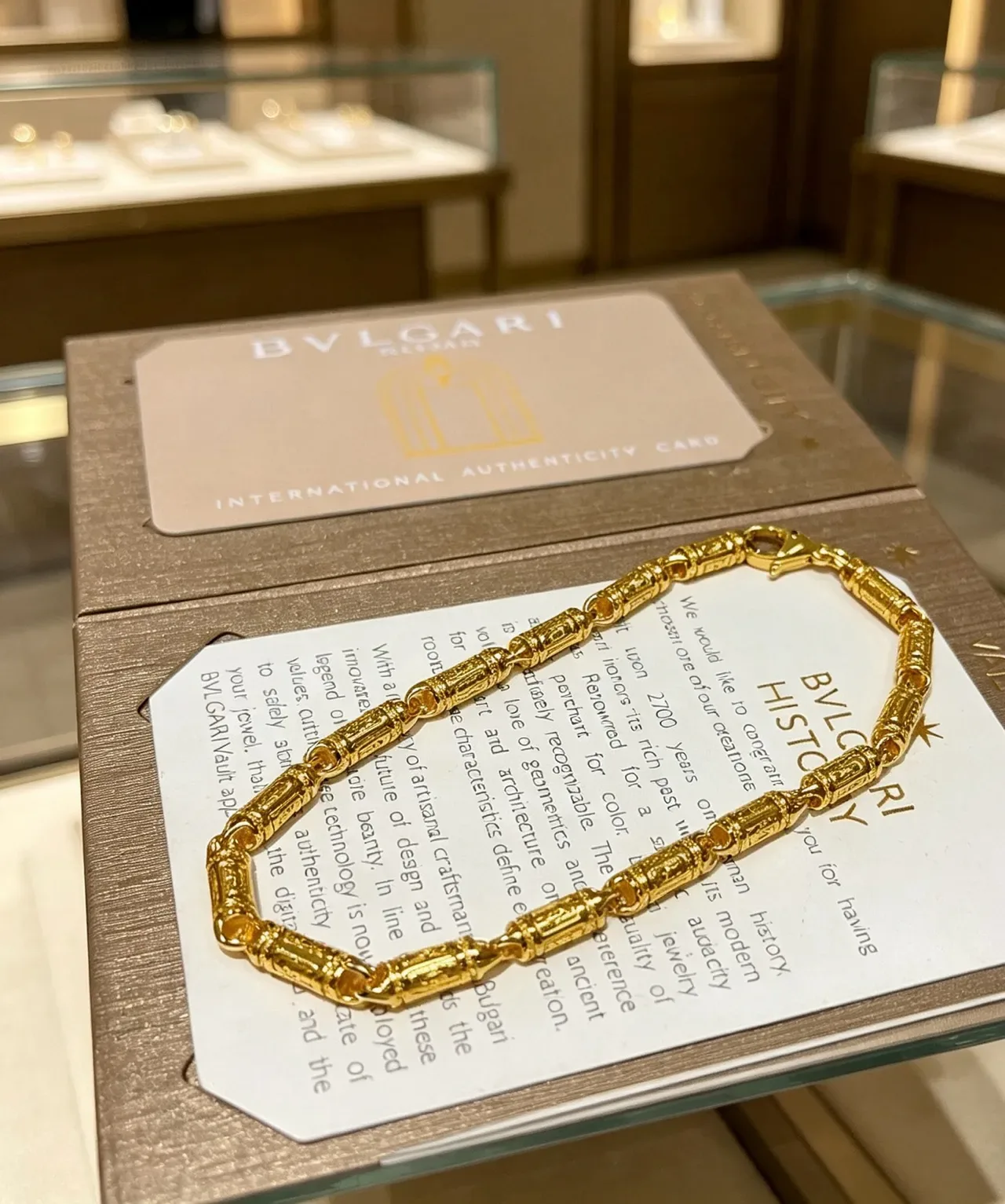 Bvlgari Bracelet en Or Tubular Links Gravé Détail Géométrique 2