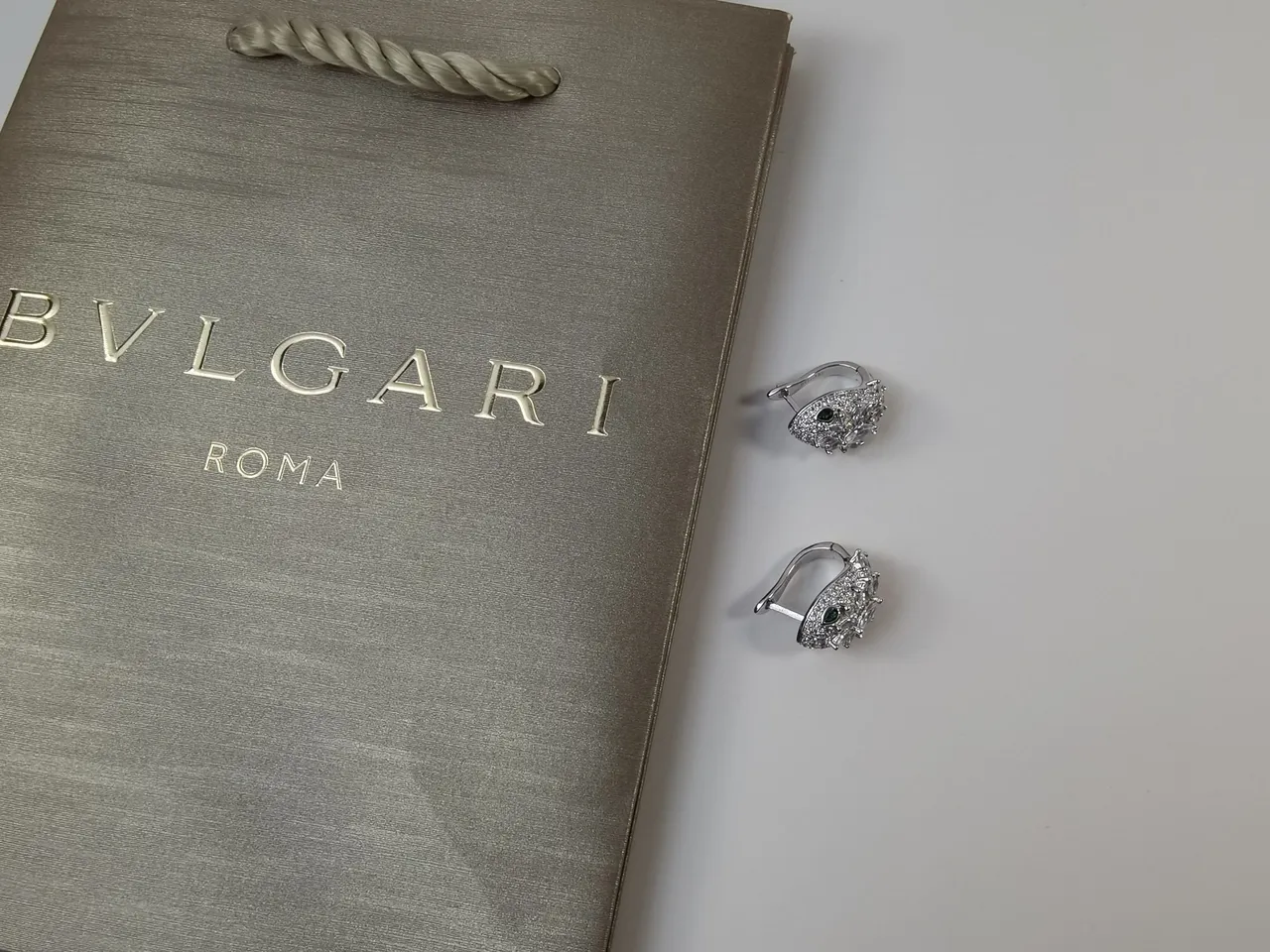 Bvlgari Pavé-Set Leaf Motif Emerald Accent Hinged Hoop Earrings 7