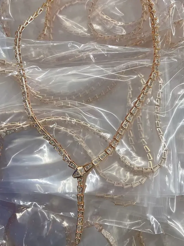Bvlgari Serpenti Collier à maillons d'écailles articulés pavé tête et queue 11