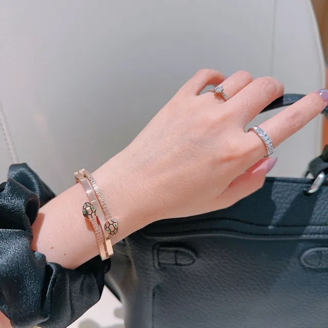 Bvlgari Serpenti bracelet double-bande or rose tête de serpent 5