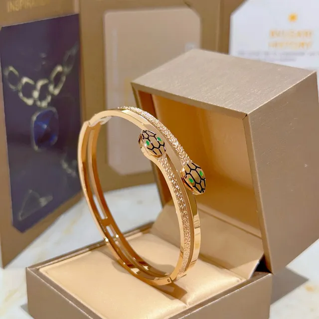 Bvlgari Serpenti bracelet double-bande or rose tête de serpent 9