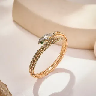 Bvlgari Serpenti सोने का हरा घुंघराले सांप आकृति मणि टेक्सचर कंगन