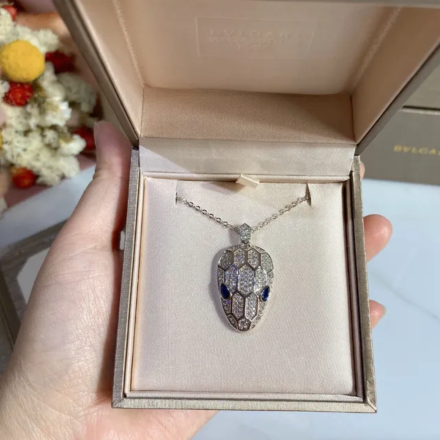 Bvlgari Serpenti Échelle Hexagonale Pavé Diamants Tête de Serpent Pendentif Colliers 7