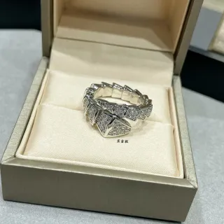 Bvlgari Serpenti Pavé ডায়মন্ড রিং