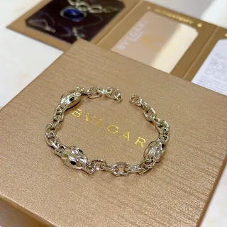 Bvlgari Serpenti ट्विन सर्पेंट हेड सिल्वर टोन कंगन
