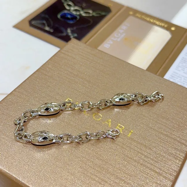 Bracelet Bvlgari Serpenti tête de serpent jumelle ton argent 6