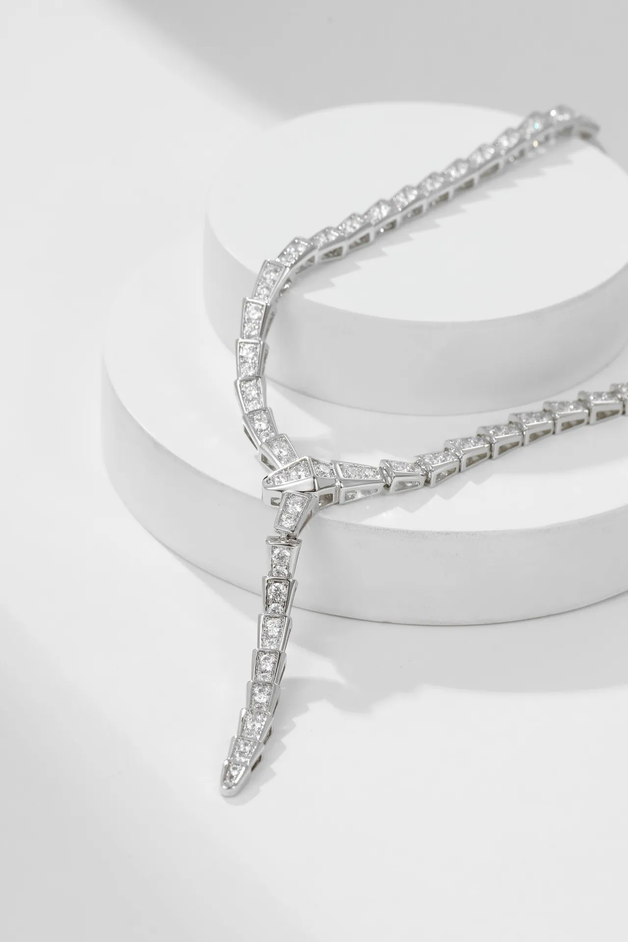 Bvlgari Serpenti Viper Pavé diamant collier argent 9