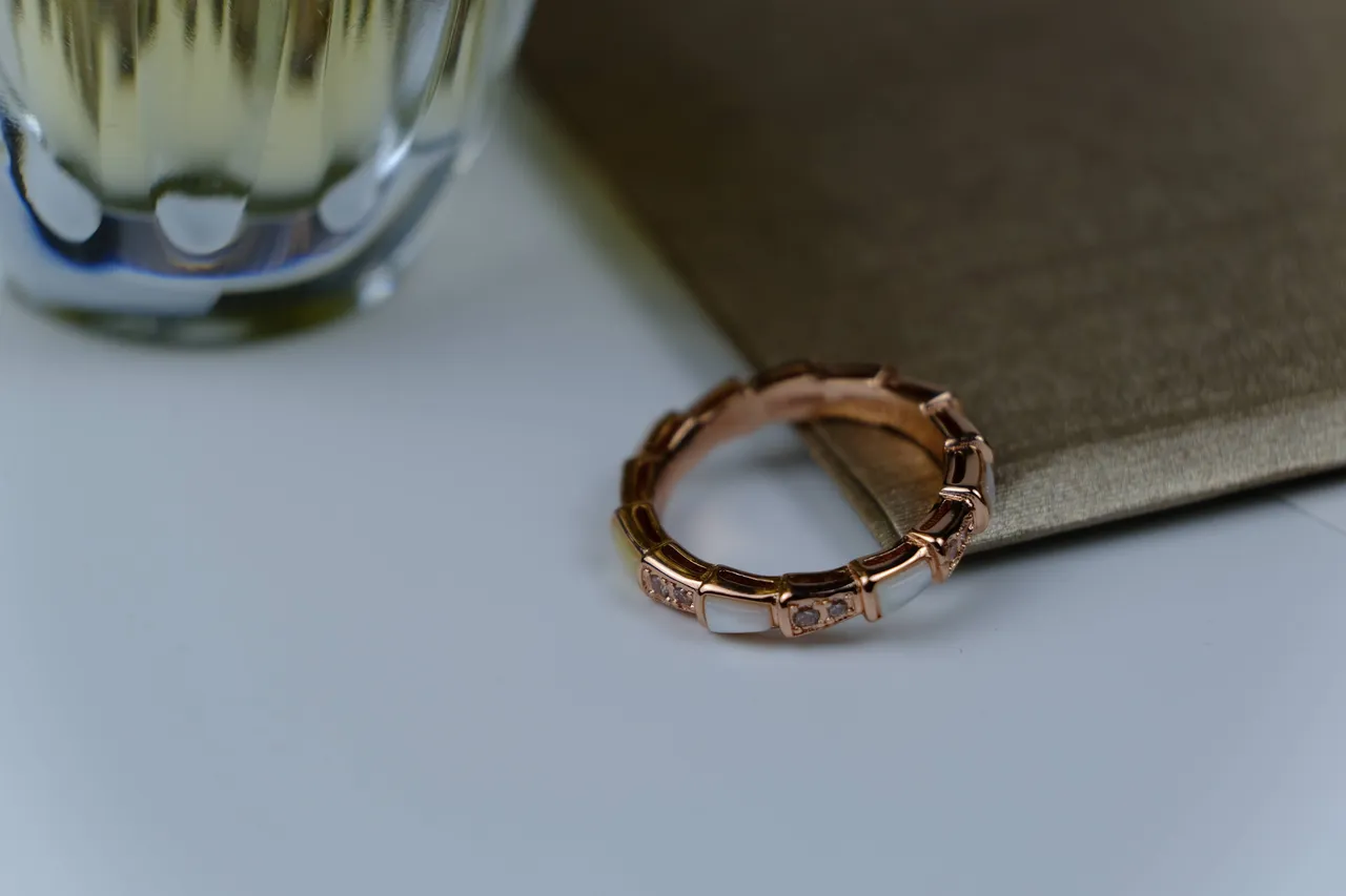Bvlgari Serpenti Viper Bague Or Rose Pavé et Pierres Facettées 9