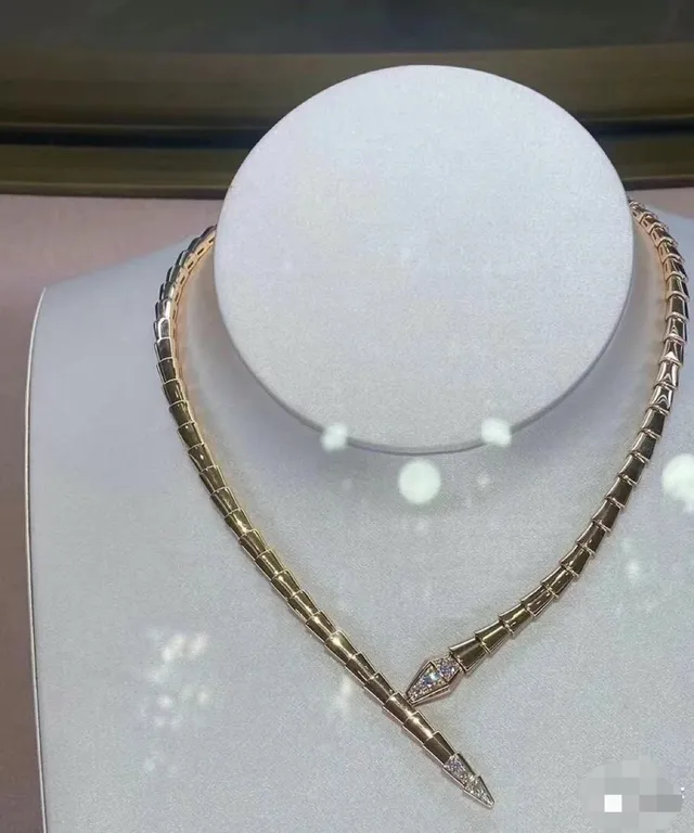 Bvlgari Serpenti Or Jaune Pavé Diamond collier serpent 3