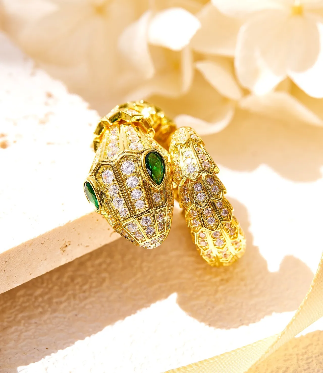 Bvlgari Silver Green Coiled Serpent Pavé Diamond Scales Ring 4