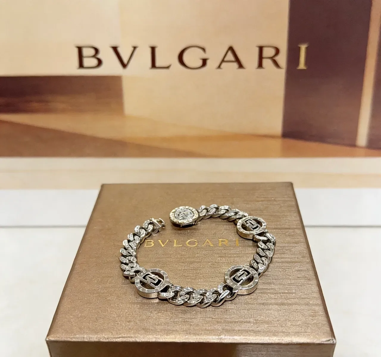 Bvlgari Bracelet Chaîne Argent Pavé-Set Logo Medallion 3
