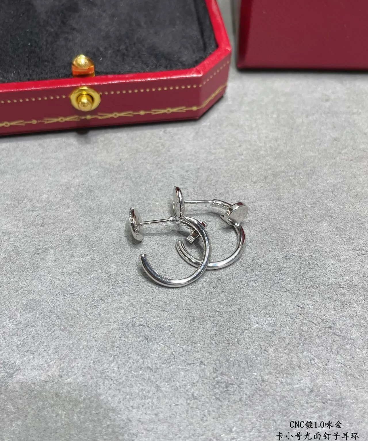 Cartier Or Argent Créoles Compactes C-Shape Finition Polie Boucles d'oreilles 4
