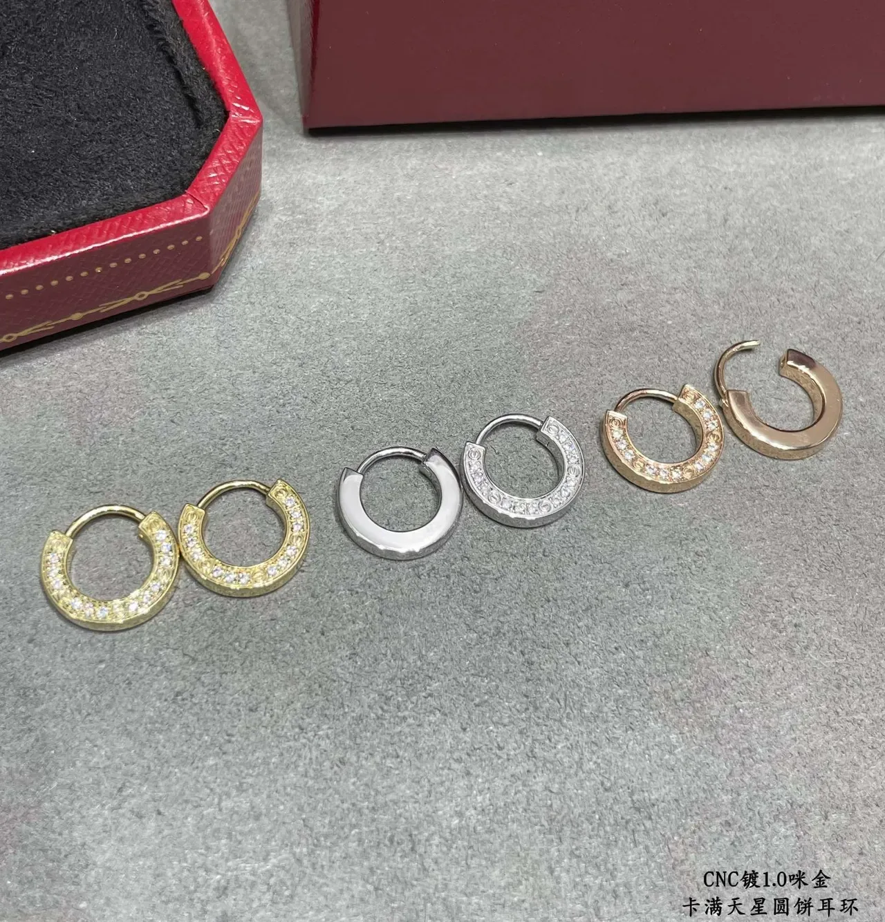 Cartier Boucles d'Oreilles Circulaires Pavé-Set Or et Argent 2