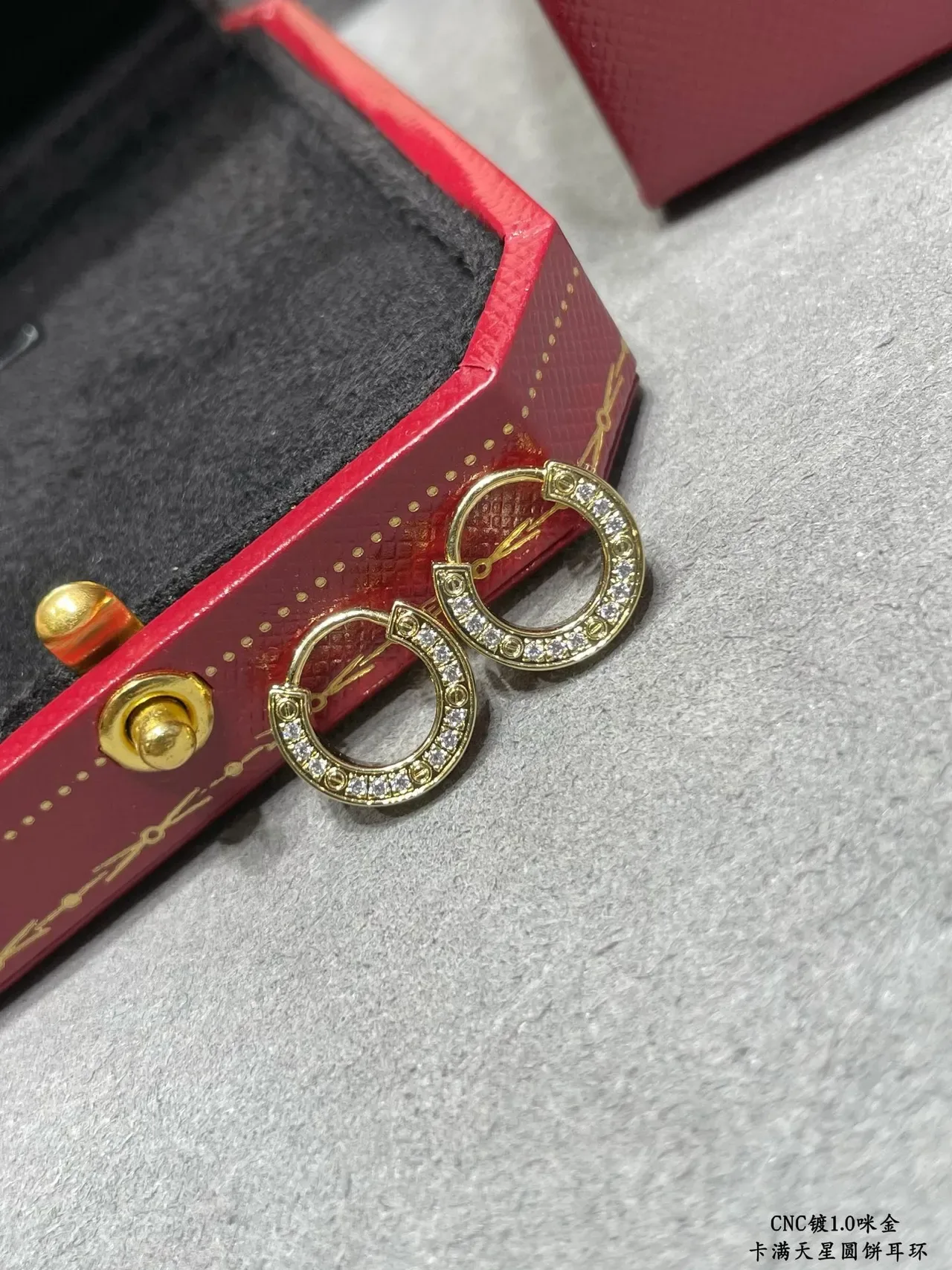 Cartier Boucles d'Oreilles Circulaires Pavé-Set Or et Argent 6