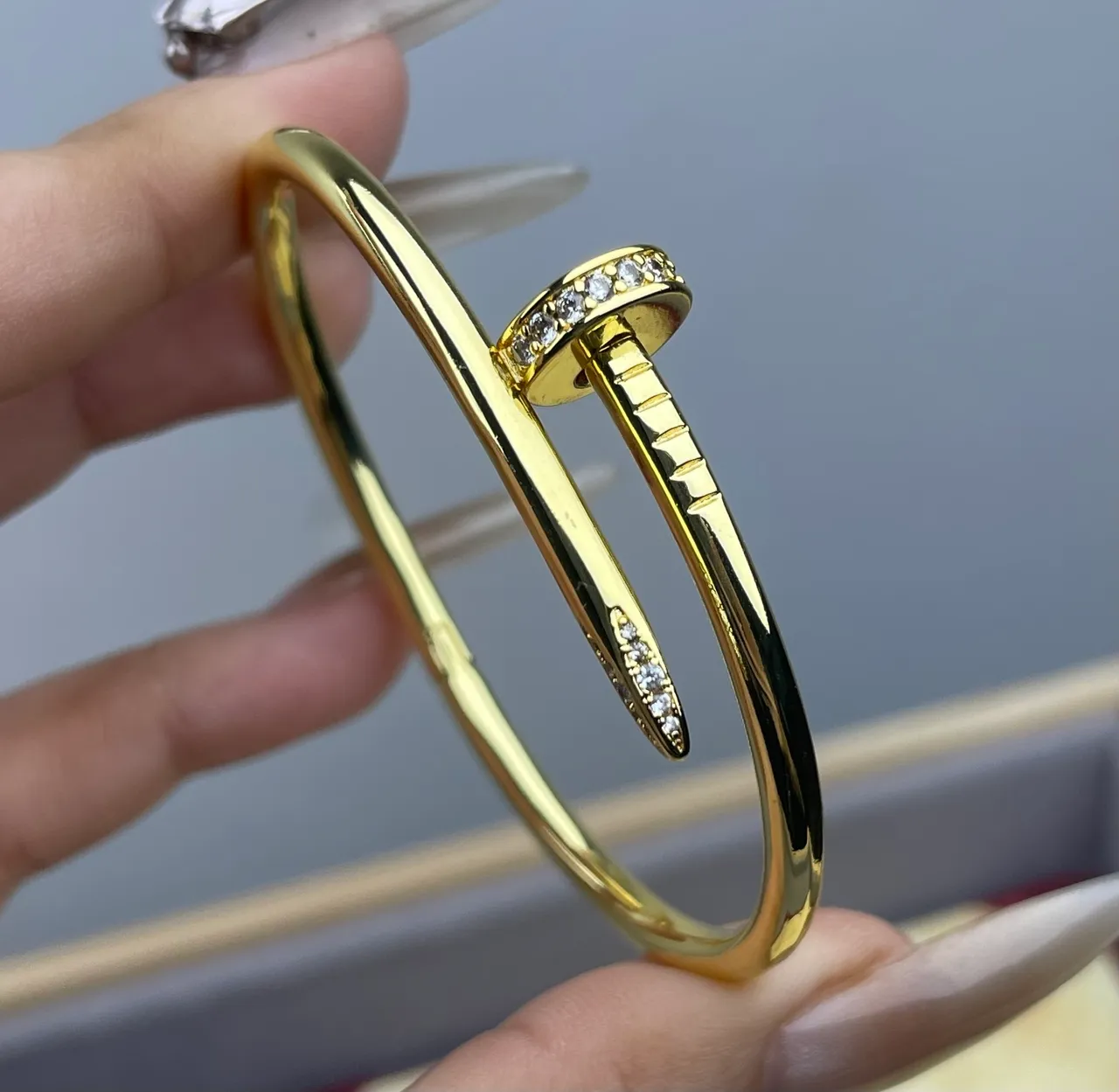 Bracelets Cartier Juste un Clou Pavé Stone Nail Motif 3